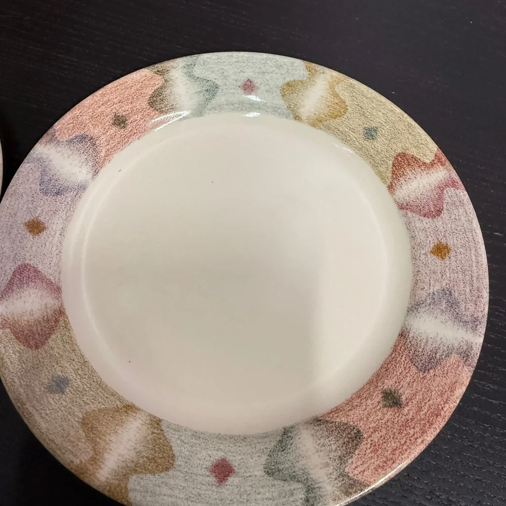 1980’a Corelle Mirage Cream Dinnerware Elegant Design set of 4 Plates 7.25 - Picture 3 of 11